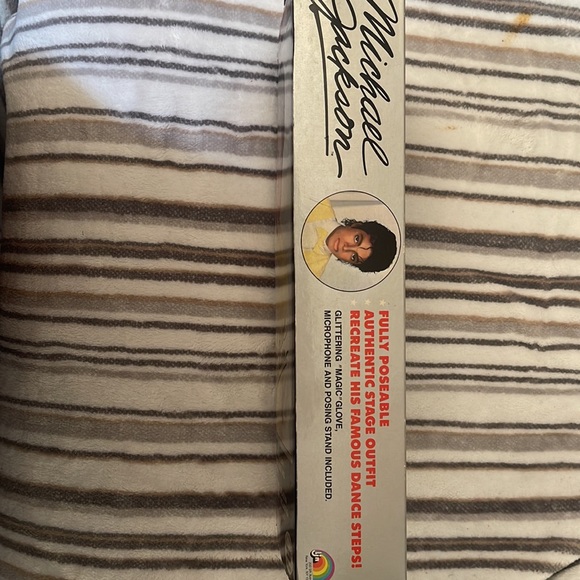 New in the box, vintage Michael Jackson doll of the 80s - Picture 3 of 12